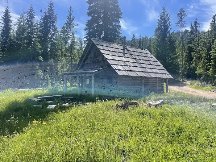 Olallie Meadows Cabin Picture 1