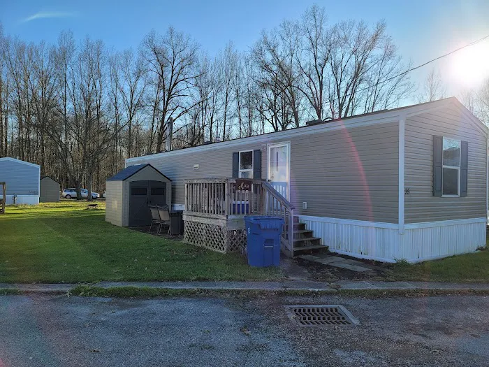 Vintage Village Mobile Home Park Picture 9