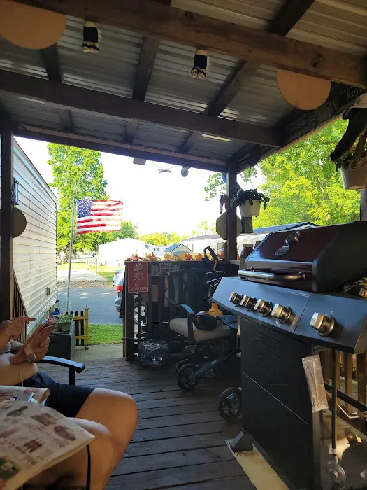 Vintage Village Mobile Home Park Picture 1