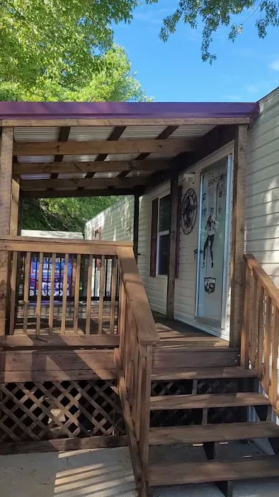 Vintage Village Mobile Home Park Picture 2