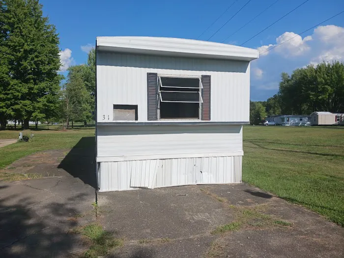 Villager Mobile Home Park Picture 7