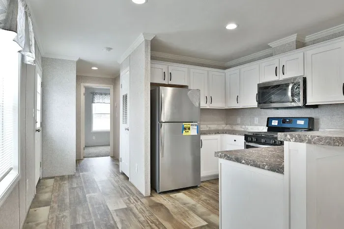 River Oaks MHC Picture 8