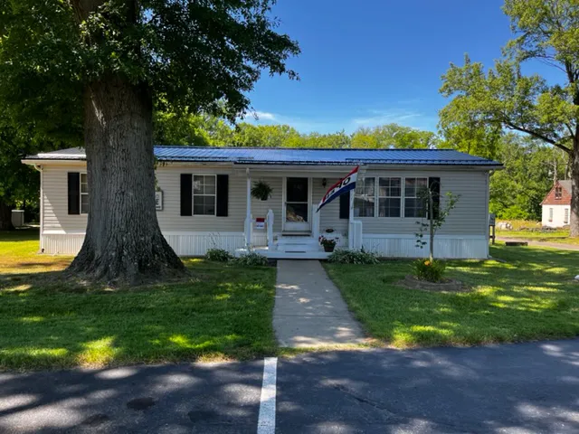 River Oaks MHC Picture 1