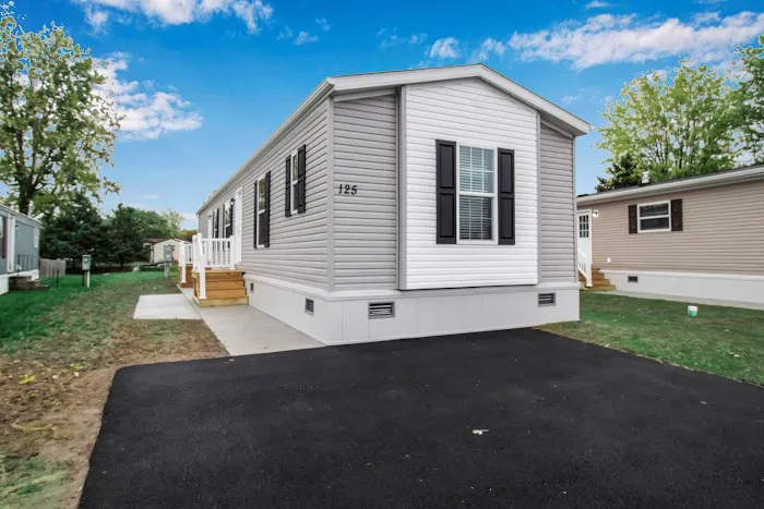 Maplecroft Manufactured Home Community Picture 5