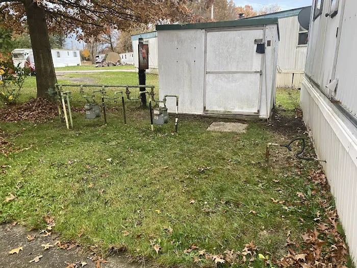 Hillcrest Trailer Court LP Picture 4