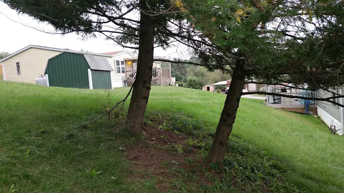 Sunnyhill Mobile Home Park Picture 7