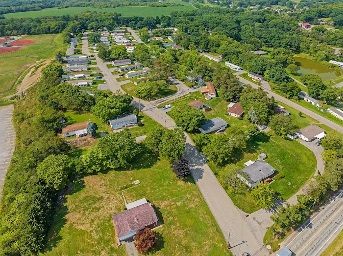 Deer Lakes Manufactured Home Community Picture 6