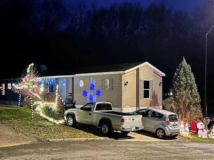 Wheat Hill Mobile Home Community Picture 3