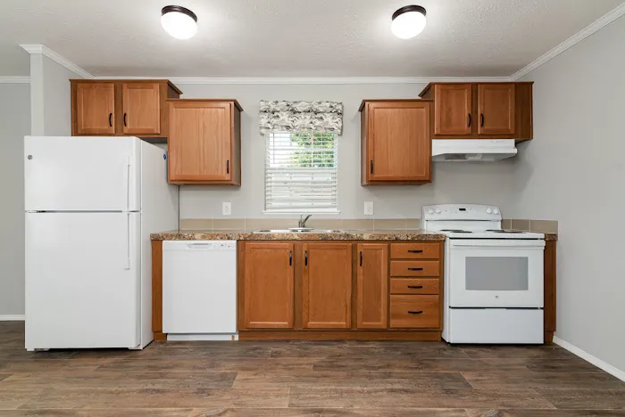 Center Manor Picture 4