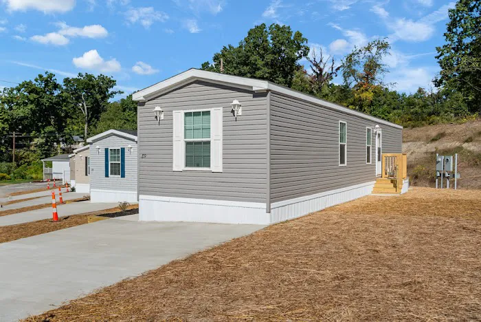 Center Manor Picture 6