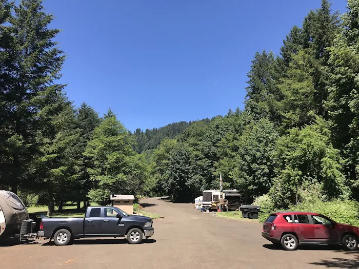 River Edge Campground Picture 3