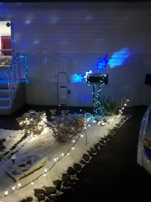 Glenwillow Mobile Home Park Picture 4