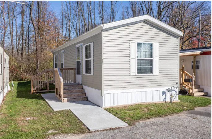 Glenwillow Mobile Home Park Picture 1