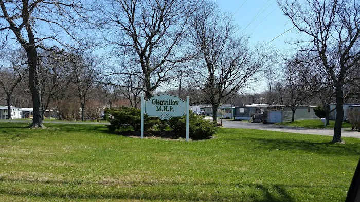 Glenwillow Mobile Home Park Picture 8