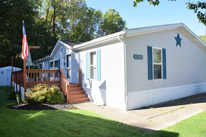 Birchwood Manor Manufactured Home Community Picture 10