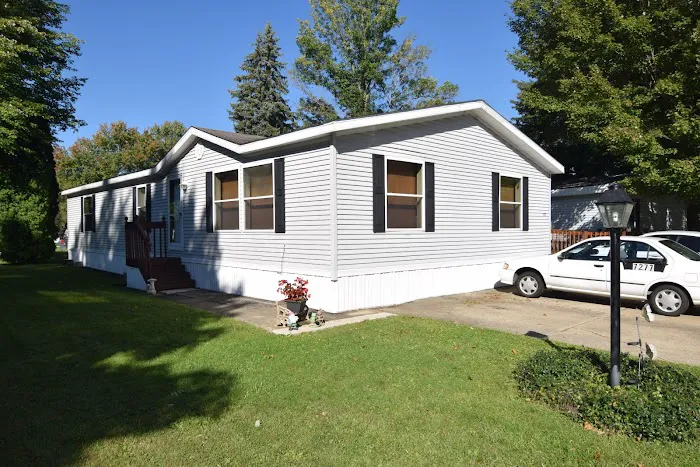 Birchwood Manor Manufactured Home Community Picture 5