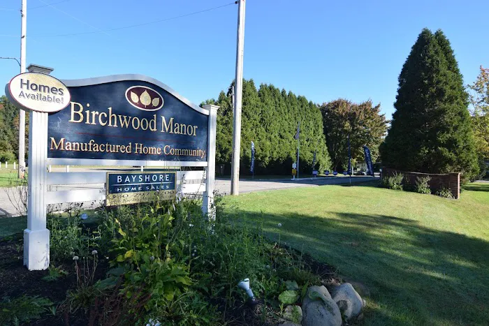 Birchwood Manor Manufactured Home Community Picture 3