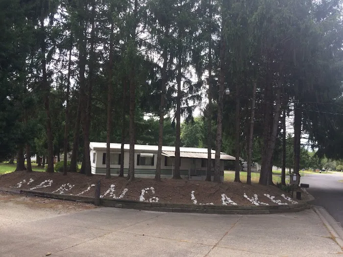 Spring Lakes Mobile Home Park Picture 4