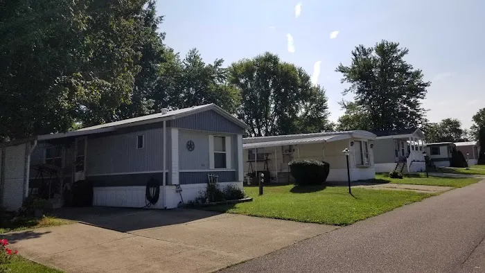 Colonial Villa Estates Picture 2