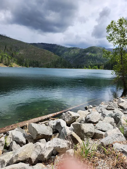 Browns Lake Campground Picture 2