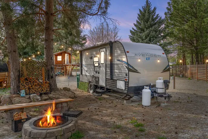 Rustic Rainbow Retreat Picture 6