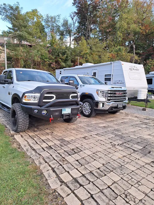 Jasmine Court RV Park Picture 9