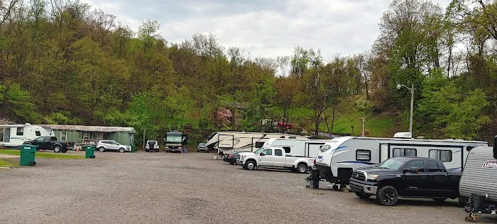 Jasmine Court RV Park Picture 3