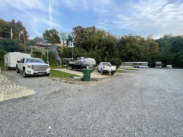 Jasmine Court RV Park Picture 4
