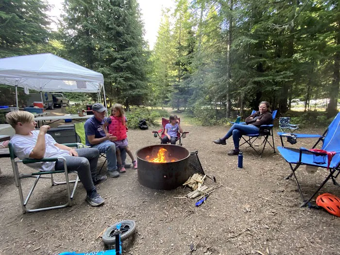South Skookum Lake Campground Picture 1