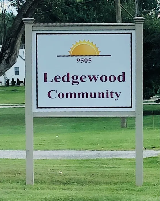 Ledgewood Mobile Home Park Picture 1