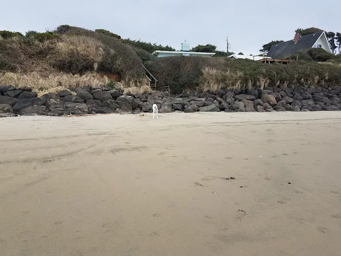 Tillicum Beach Campground Picture 10