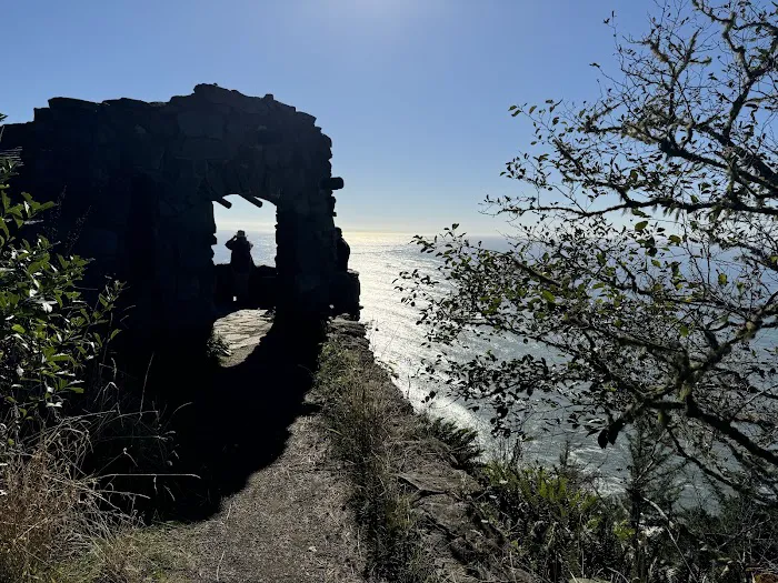 Cape Perpetua Trailhead Picture 3