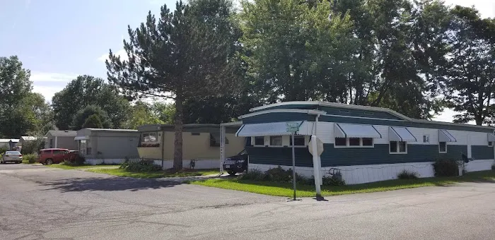 Sebring Lakes Picture 6