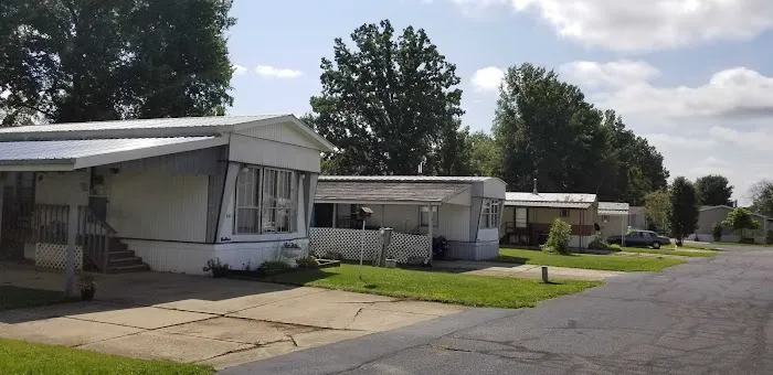 Sebring Lakes Picture 5