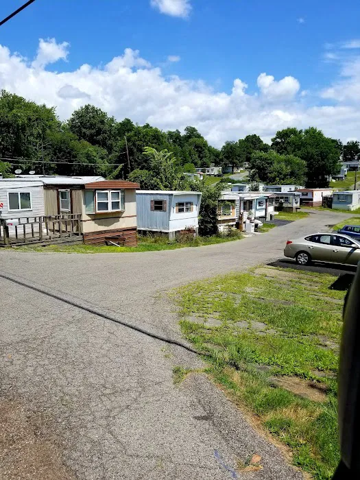 Charter Oaks Manufactured Home Community Picture 1