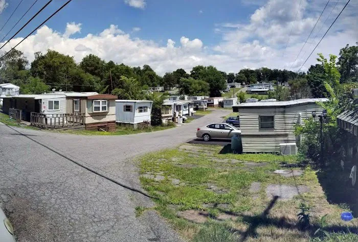 Charter Oaks Manufactured Home Community Picture 2