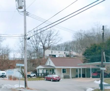 Wallace Trailer Court