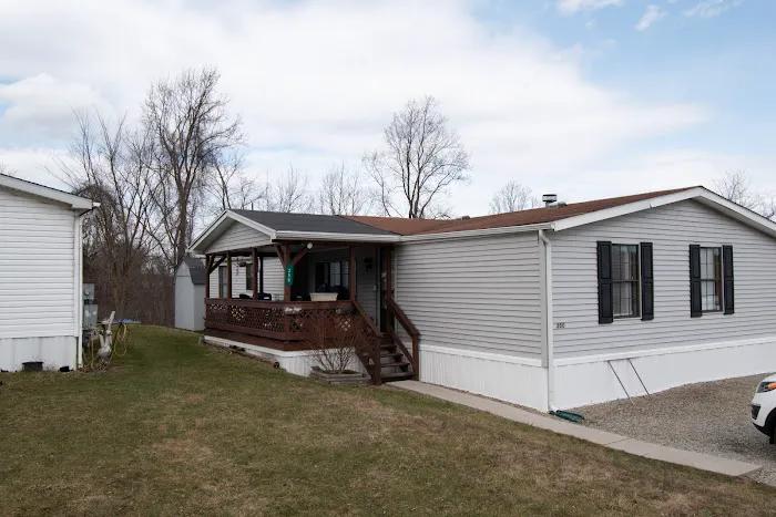 Hilltop Estates MHP (Mobile Home Park) Picture 3