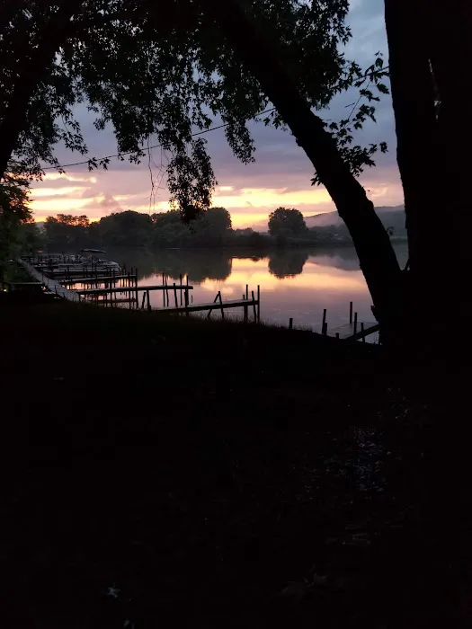 Edgewater Rv Park and Marina Picture 1