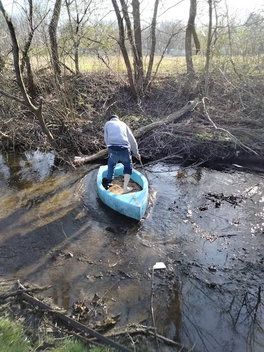 Frank's Mobile Homes-Park Picture 9