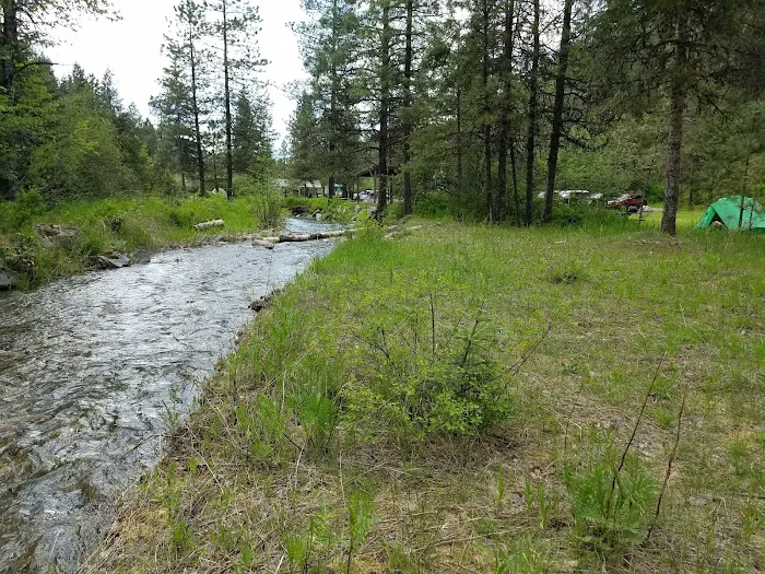 Beauty Creek Campground Picture 10