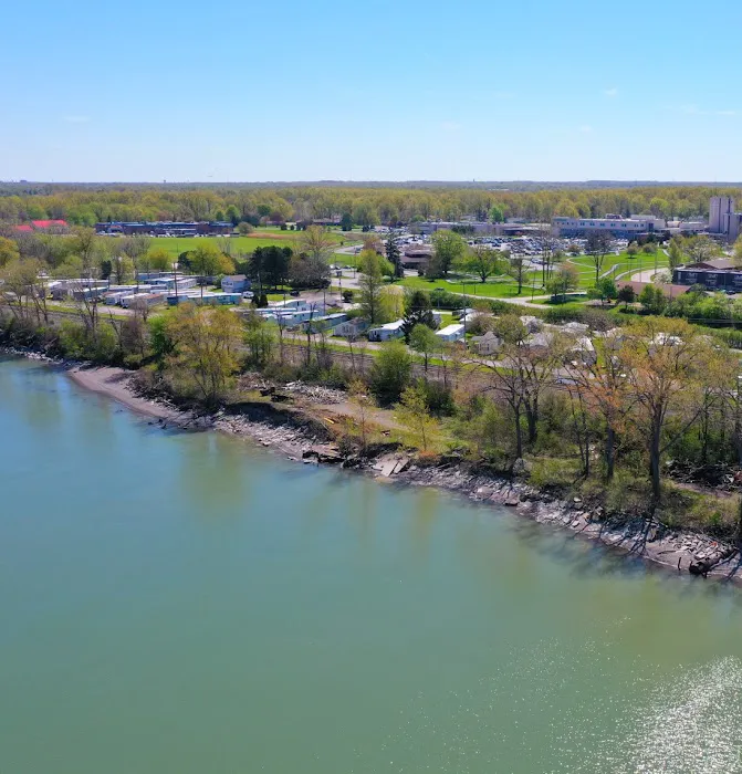 Erie West Mobile Home Community Picture 7