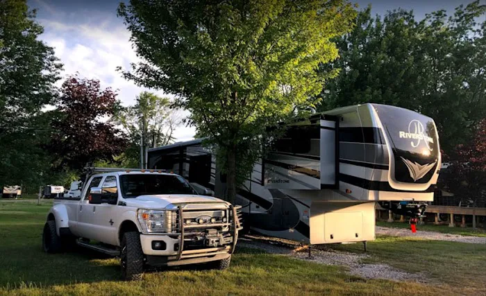 Riverview RV Park and Marina Picture 3