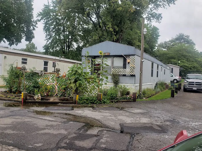 Mayfield Mobile Home Park Picture 2