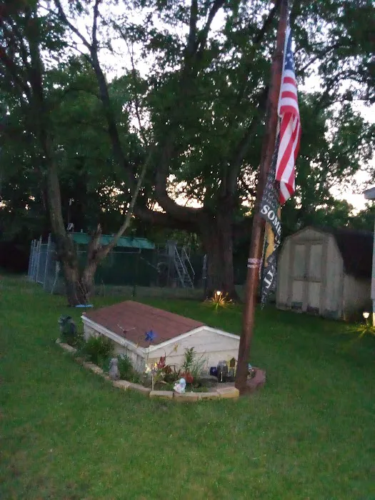 Mayfield Mobile Home Park Picture 7