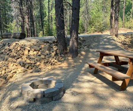 Mirror Lake Hipcamp (“Bigfoot Campout”)