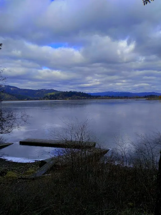 Quiet Nook Cave Lake Picture 6