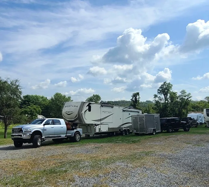 Meadowbrooke RV Park Picture 5