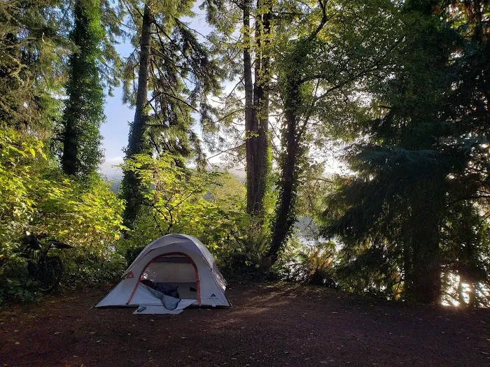 Tahkenitch Landing Campground Picture 10