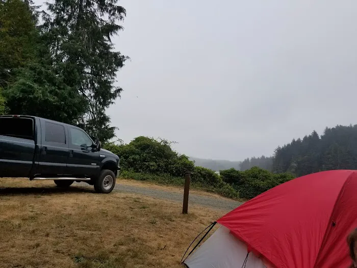 Tahkenitch Landing Campground Picture 6